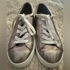 Women's Revitalign "Alameda" Metallic Full Grain Leather Lace-up Shoes Size 7